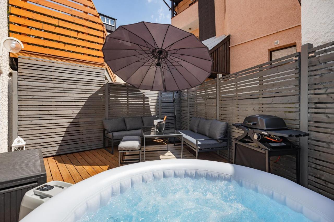 Terrace Apartment With 5 Rooms, Whirlpool And Bbq Augsburg Zewnętrze zdjęcie